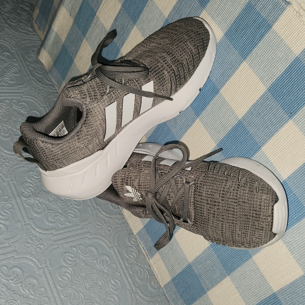 Kids Grey Adidas Ortholite Sneakers  - Size 1.5  *NEW